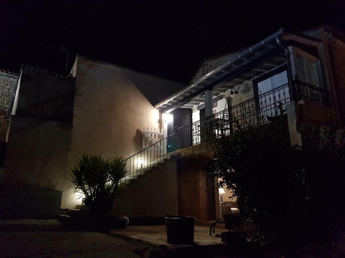 Gîte d'Emma Lauret  Extérieur photo